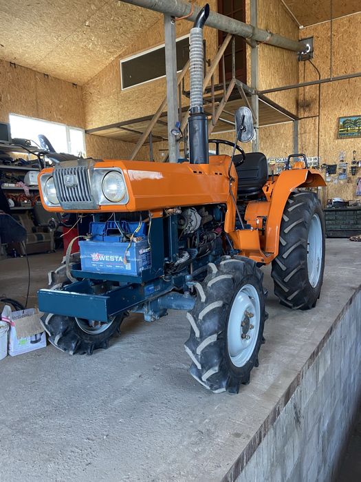 Міні трактор Японський Kubota L2002 з куном та фрезою