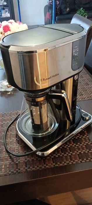 Ekspres do kawy Russell Hobbs Attentiv Coffee Bar
