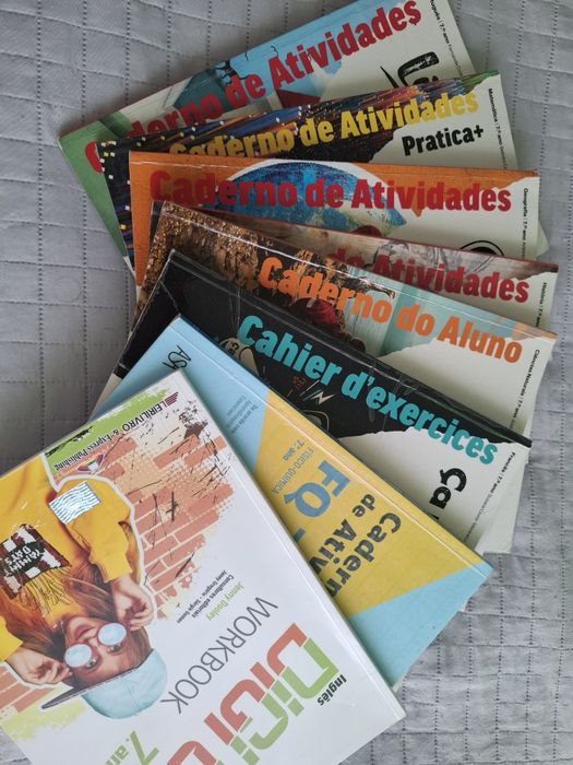 Vendo livros fichas 8° e 9° anos