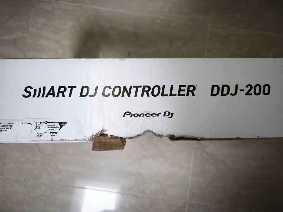 Controlador DJ Pioneer DDJ 200