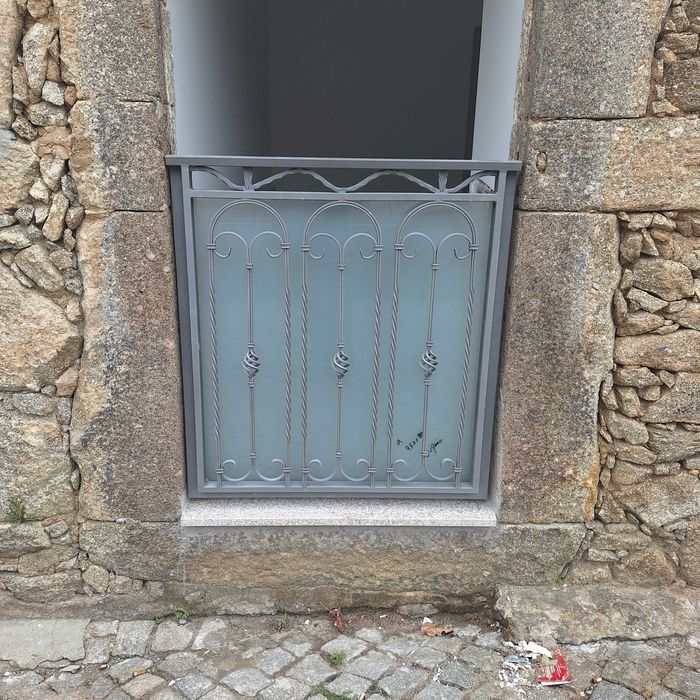 Serralheiro Civil diversos trabalhos ferro inox