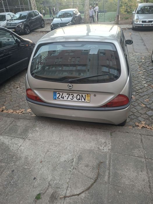 LANCIA Y / 2000/ 3 PORTAS — photo 2