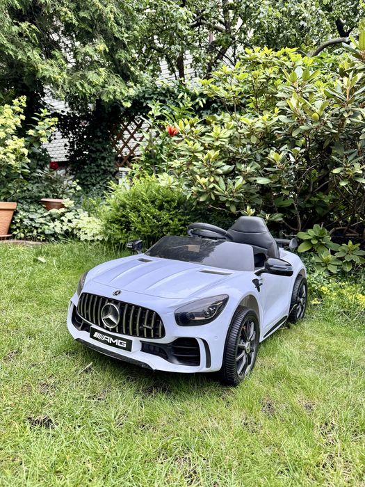 Mercedes elektryczny AMG dla dzieci