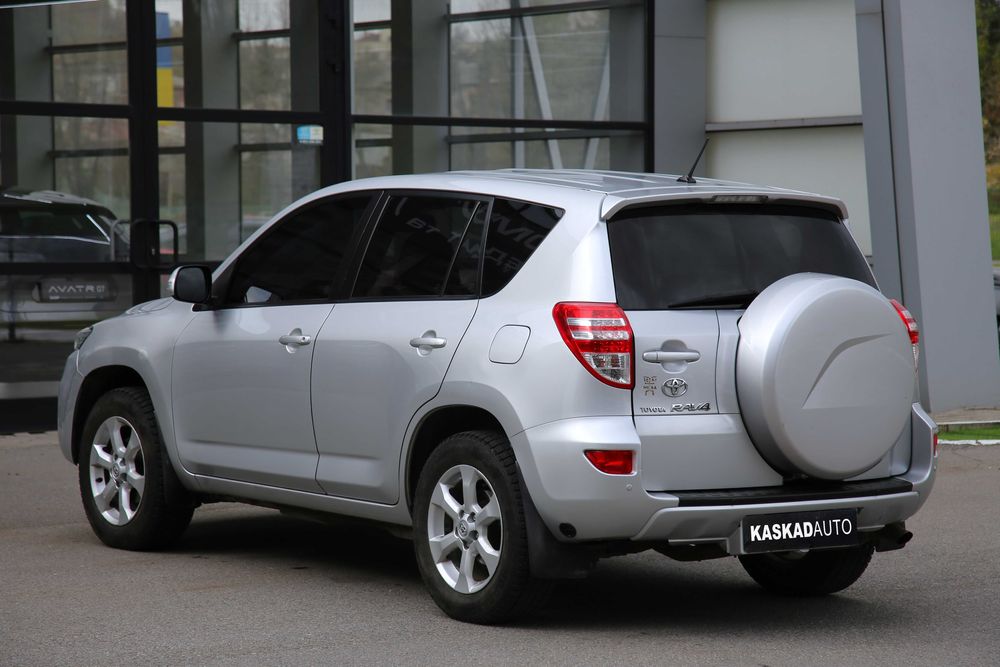 Продам Toyota Rav 4