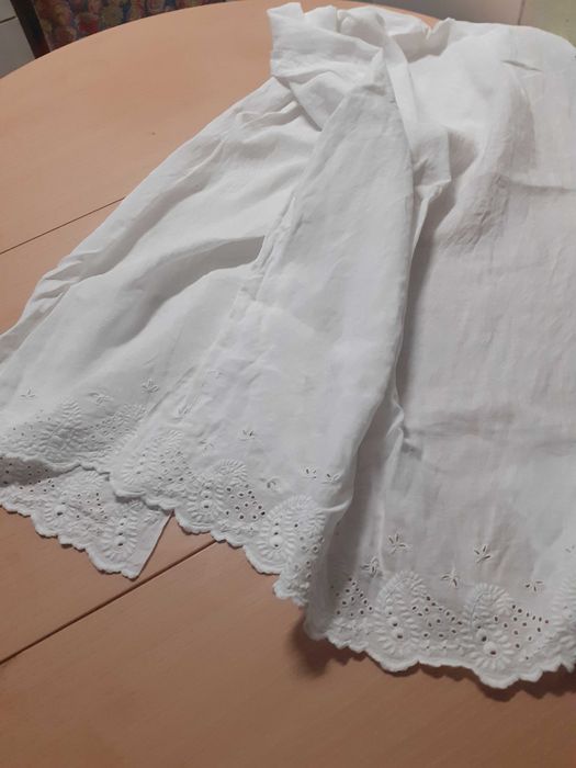 Pano tipo corredor, em linho (tem um rasgão que se vê bem nas fotos)