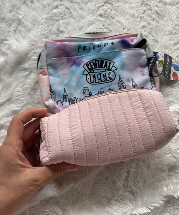 Śliczne piórnik Disney Nowe polecam !