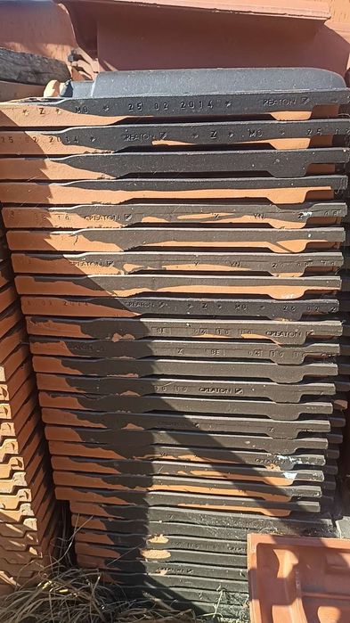 Dachówki ceramiczne 1300sztCREATON antracyt – 120 m², nowe, 5.5tysiaca
