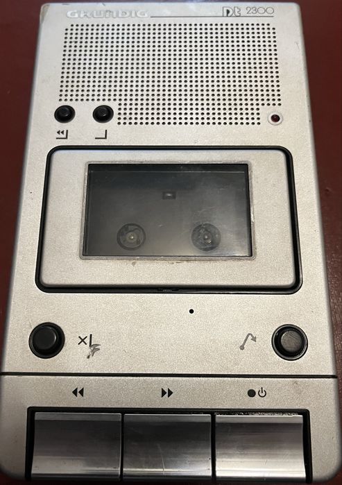 Продам ретро магнитофон Grundig dt 2300