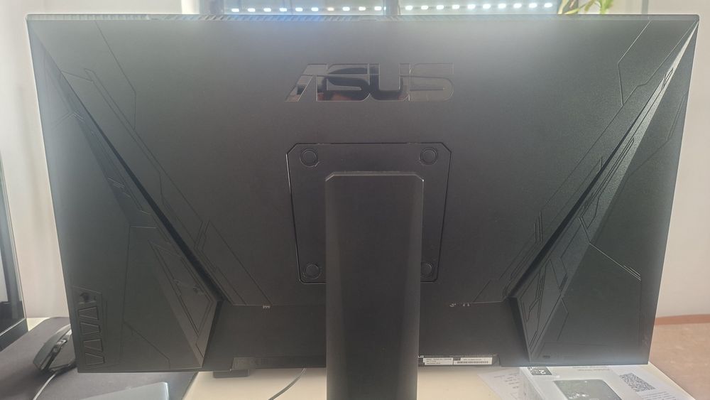 Monitor Asus VG245H Avariado