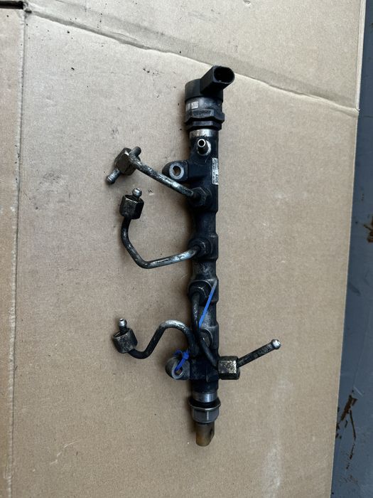 Топливная рампа Volkswagen Passat B7 CC Variant Sharan Crafter