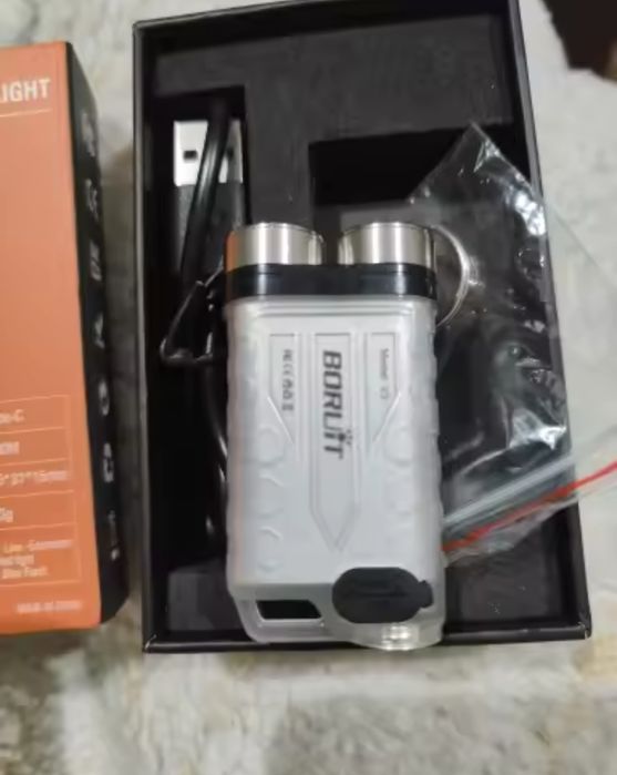 Міні-ліхтарик брелок BORUIT V3 EDC з зарядкою