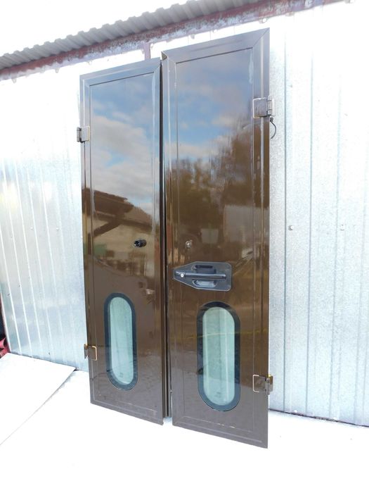 Drzwi tylne komplet Sprinter 906 kurierka kontener pocztowiec