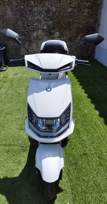 Scooter elétrica
