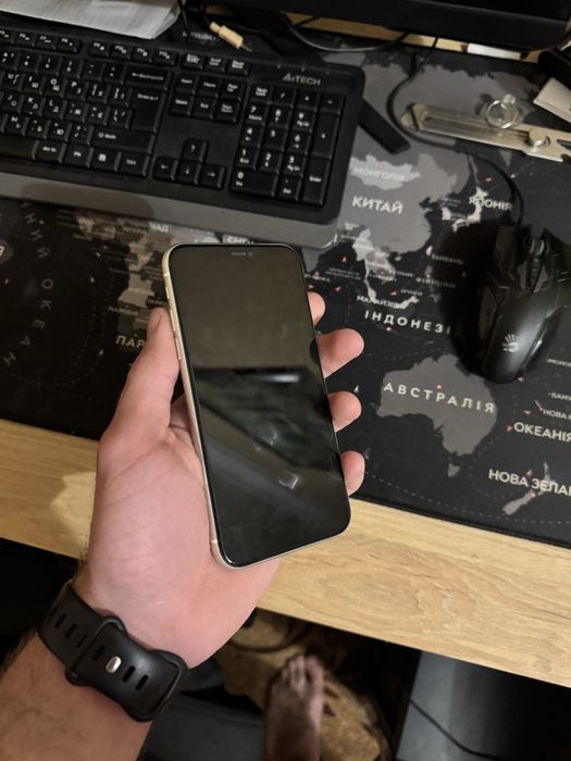 На запчастини Iphone 11 128