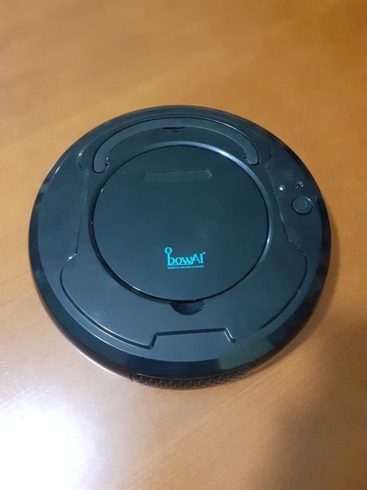 Robot aspirador com carregador