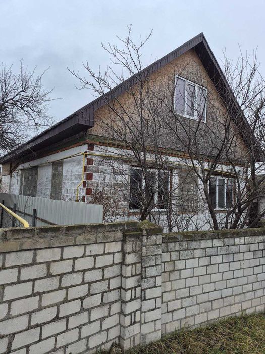 Продам будинок м. Зміїв