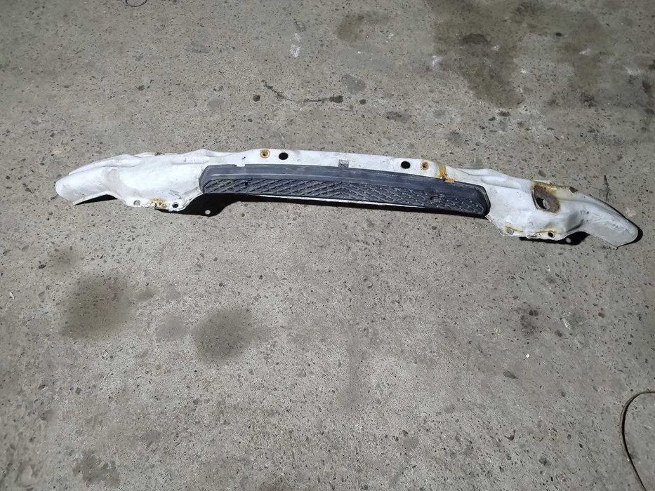 Підсилювач переднього бампера Sprinter 906