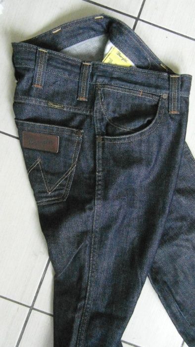 WRANGLER SLY_Broken Denim Jeans_Jeansy/Dżinsy_30/32_78cm/Regular_Jnowe