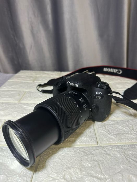 Фотоапарат Canon eos 77d