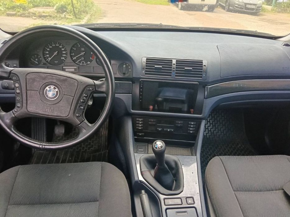 В продажі BMW 39