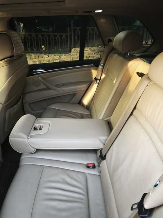 Подам BMW X5 E70