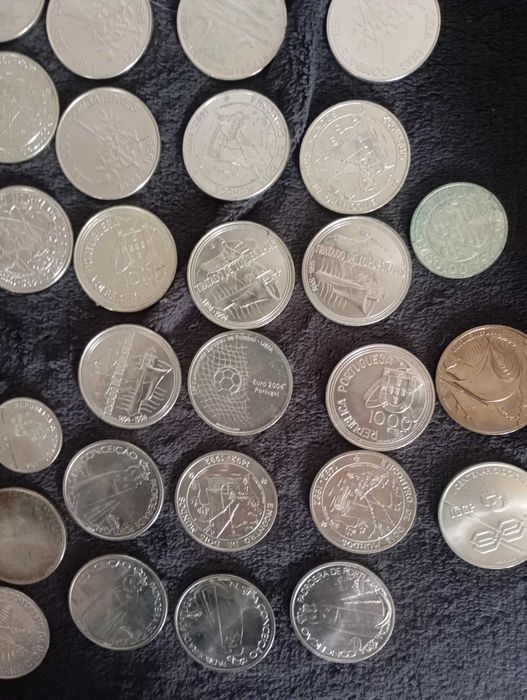 Moedas portuguesas escudos e euros de prata