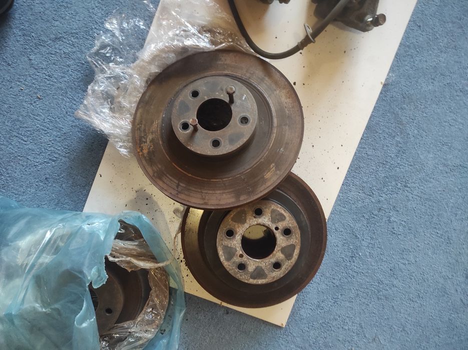 Тормозна система Subaru Forester sg 5-sg 9 2.5 t 2006