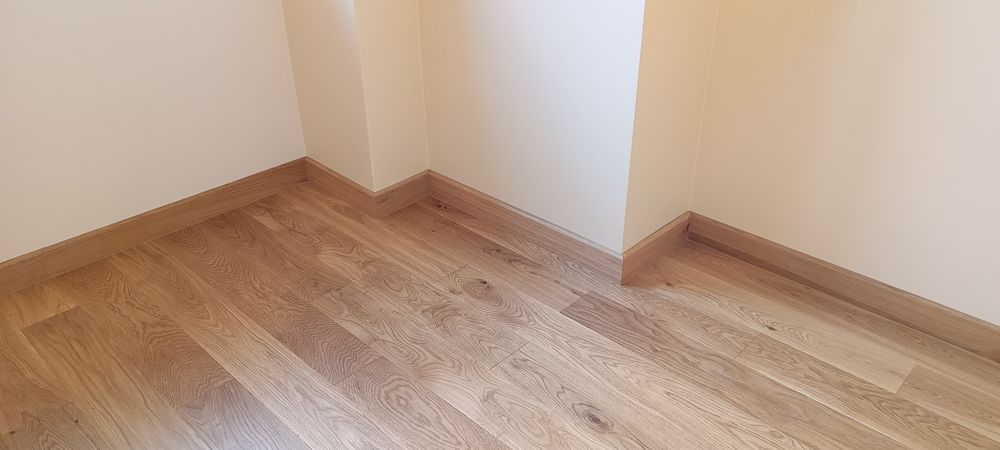 Montaż listew przypodlogowych