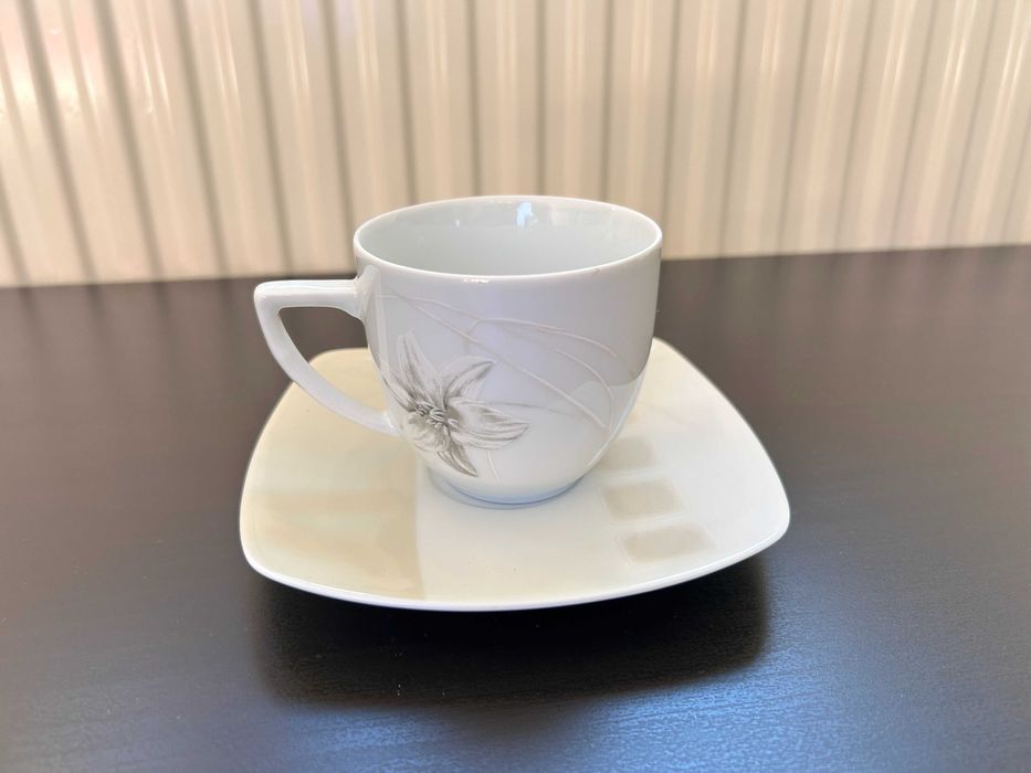 Filiżanka porcelanowa z podstawką Janlina Fine Royal Porcelain