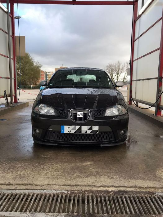 SEAT Ibiza 6L 1.4 (Kit Cupra)
Conta com 282 mil km.