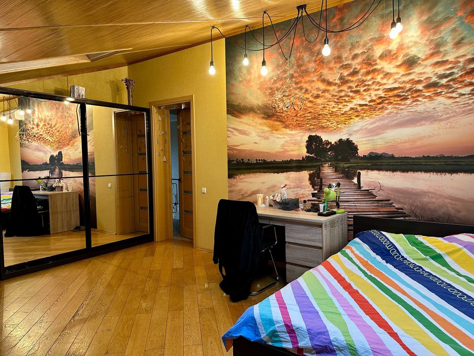 Будинок з ремонтом, меблями і технікою в передмісті Києва