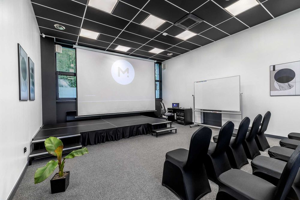 Nowoczesna sala szkoleniowa/sala konferencyjna