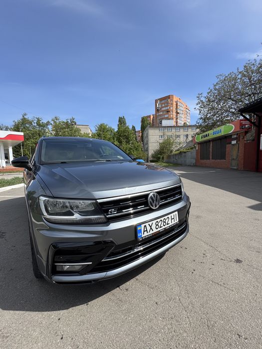 Volkswagen  tiguan R-Line оригінал продам авто
