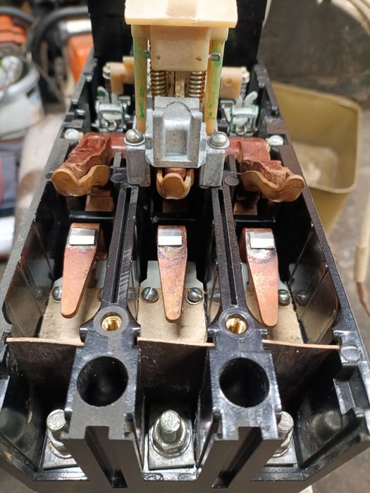 Автомат Автоматичний вимикач А3716 100А