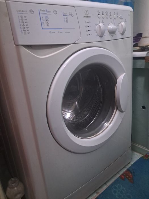 Пральна машинка Indesit б/у