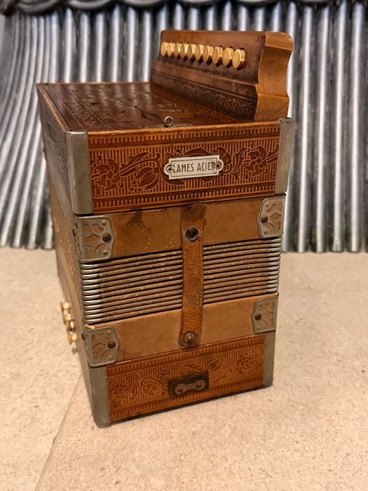 Acordeão Melodeon Hohner antigo