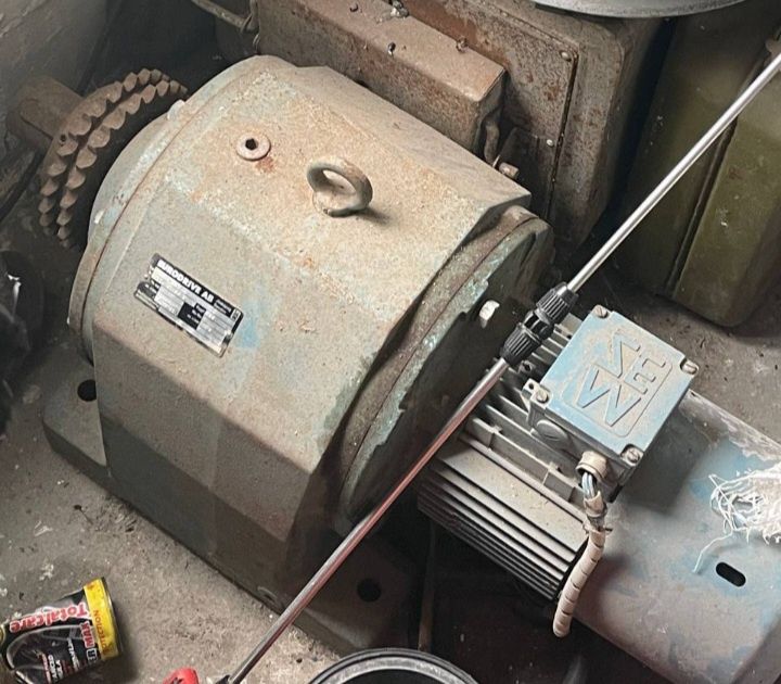 Цилиндрический мотор-редуктор Sew-eurodrive R93 GN90L: 35 000 грн ...