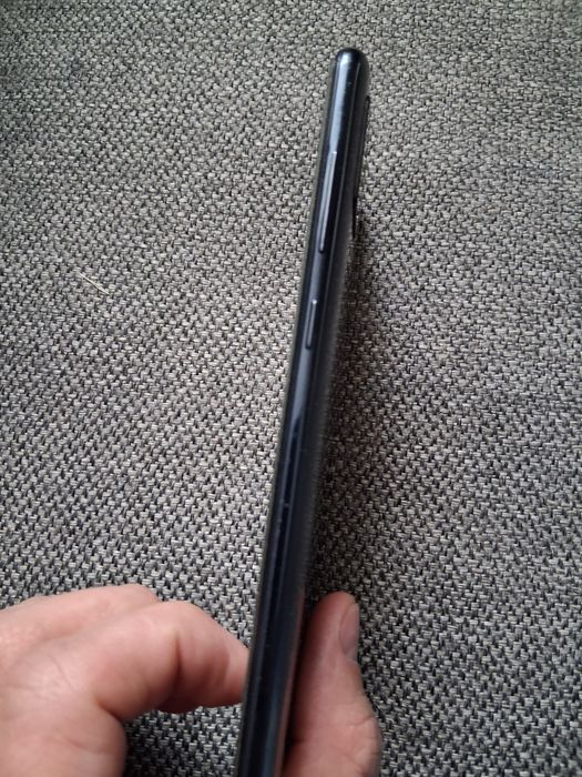 Продам телефон SAMSUNG A51