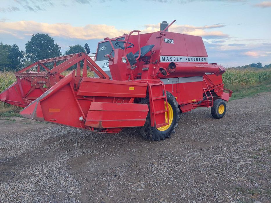 Продається комбайн MASSEJ FERGUSSON 206