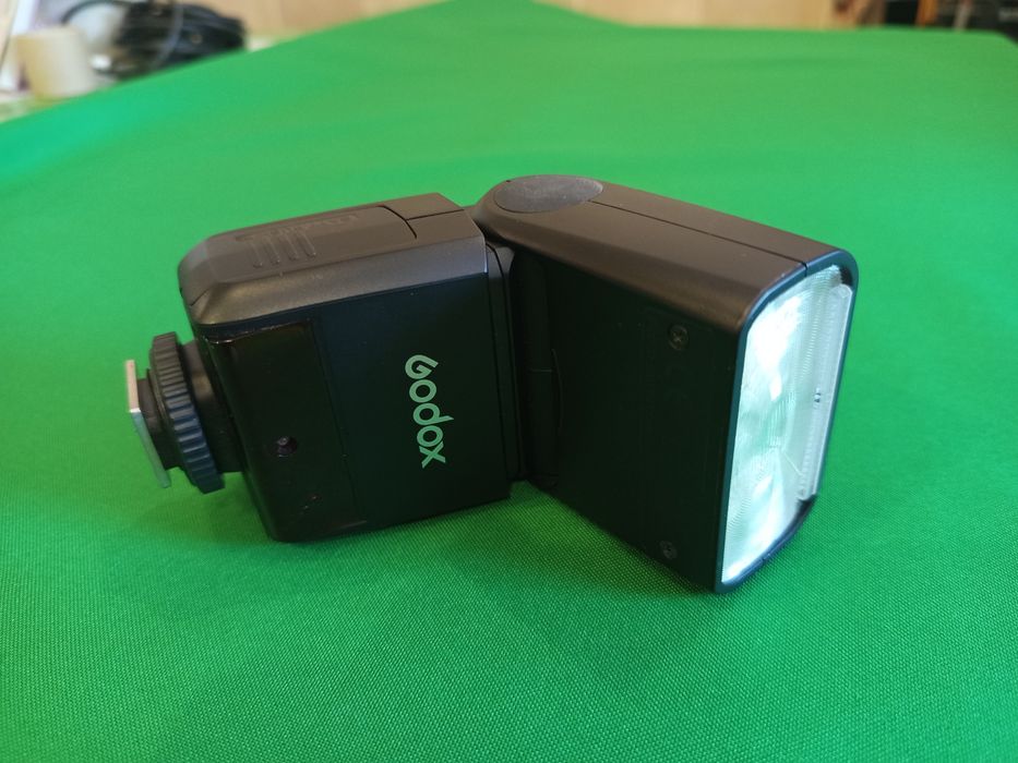 Фотоспалах Godox TT 350 C . Для Cenon