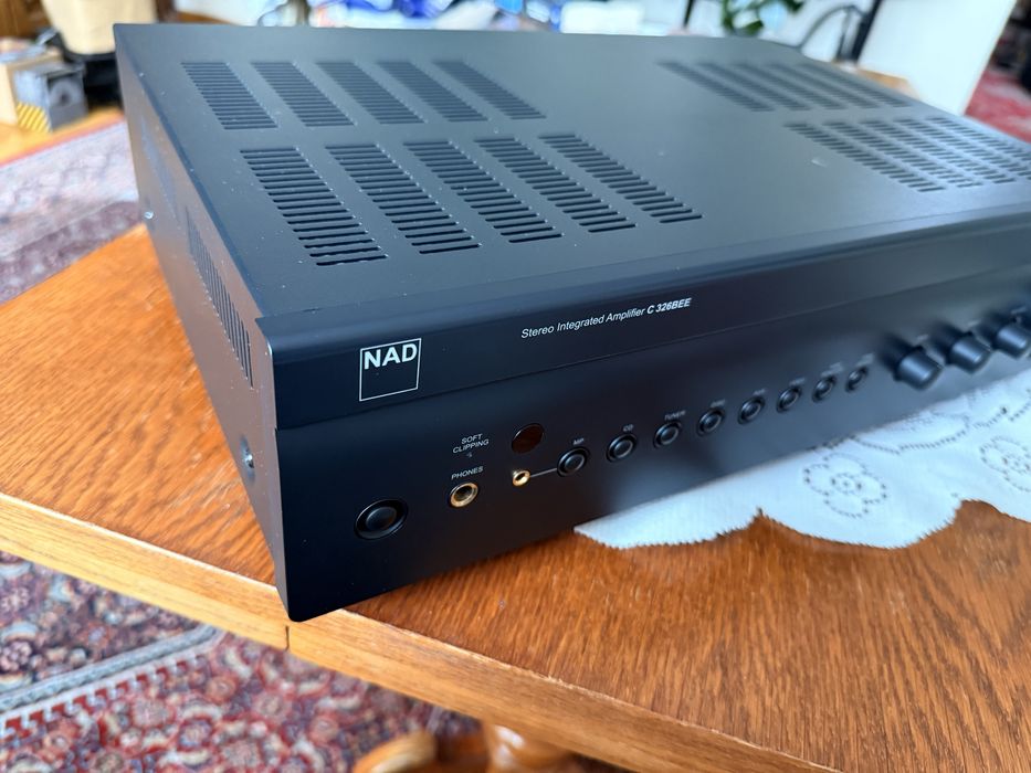 Wzmacniacz zintegrowany NAD C326BEE