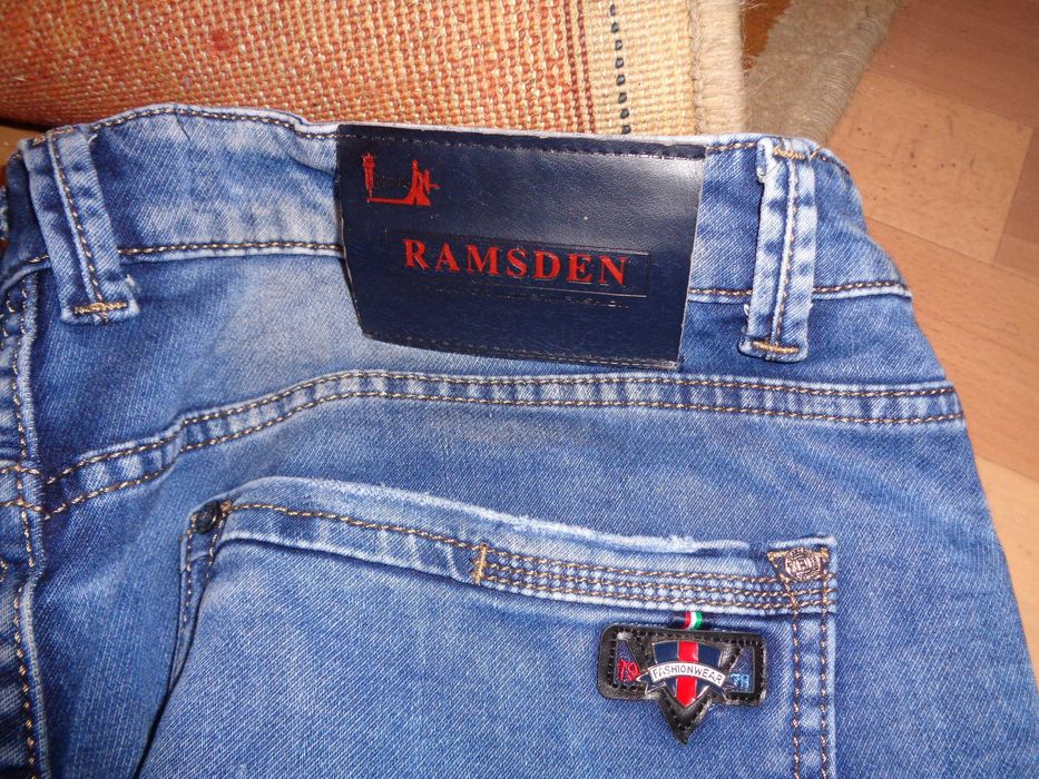 Sprzedam jeansy męskie.