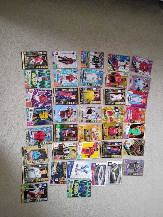 Spzedam wszystkie karty piłkarskie które są na zdjęciu