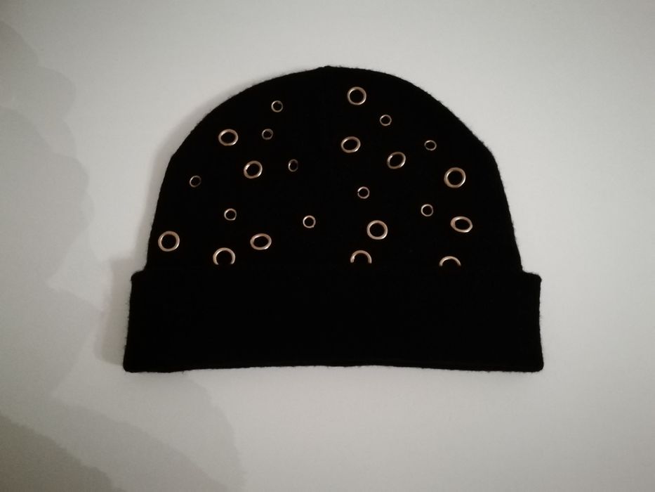Gorro M, NOVO Zara - com detalhes douradas