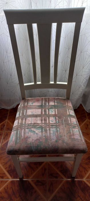 quatro cadeiras branco lacado