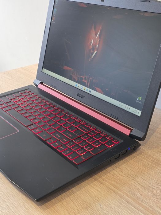 Acer Nitro 5 GTX1050 | i5-7300HQ | 8/256GB | Win 11 Pro