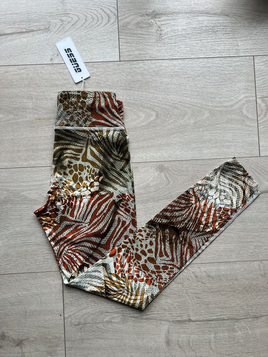 Zestaw sportowy GUESS Allover rozmiar S