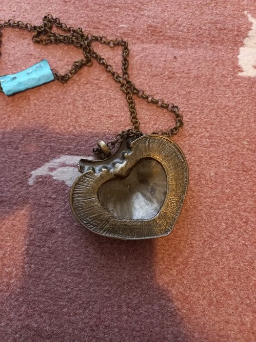 Colar com pendente coração