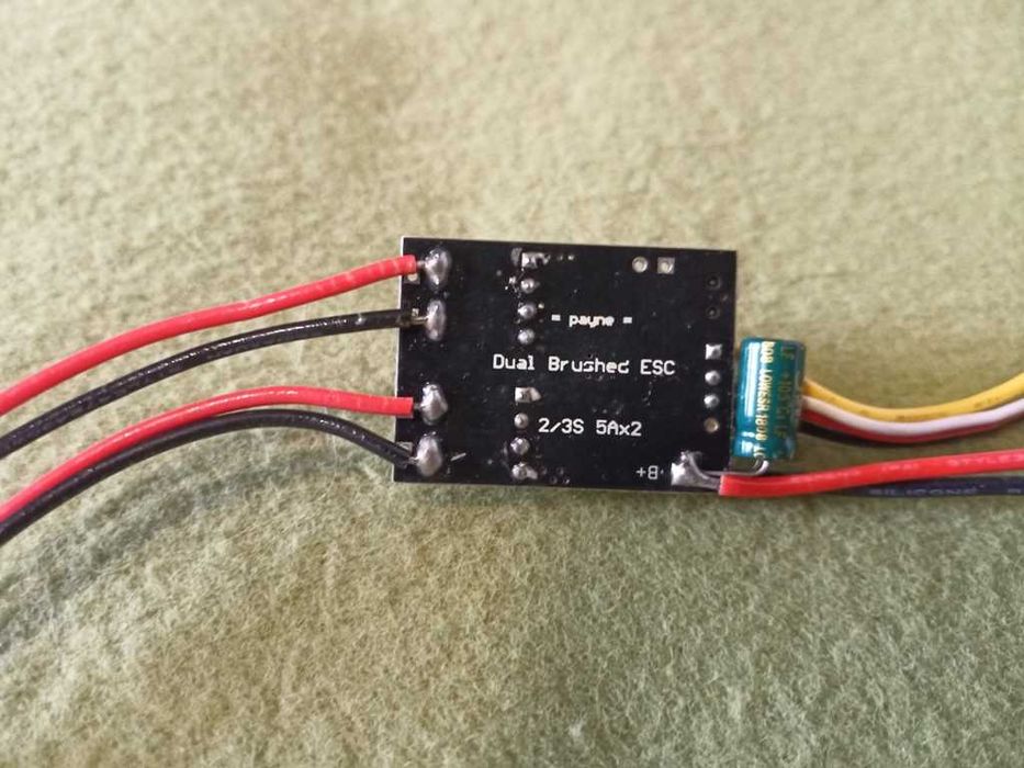 RC "Tank Chassis" com motores e  ESC