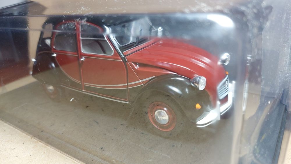 Citroen 2CV6 Charleston 1:24
